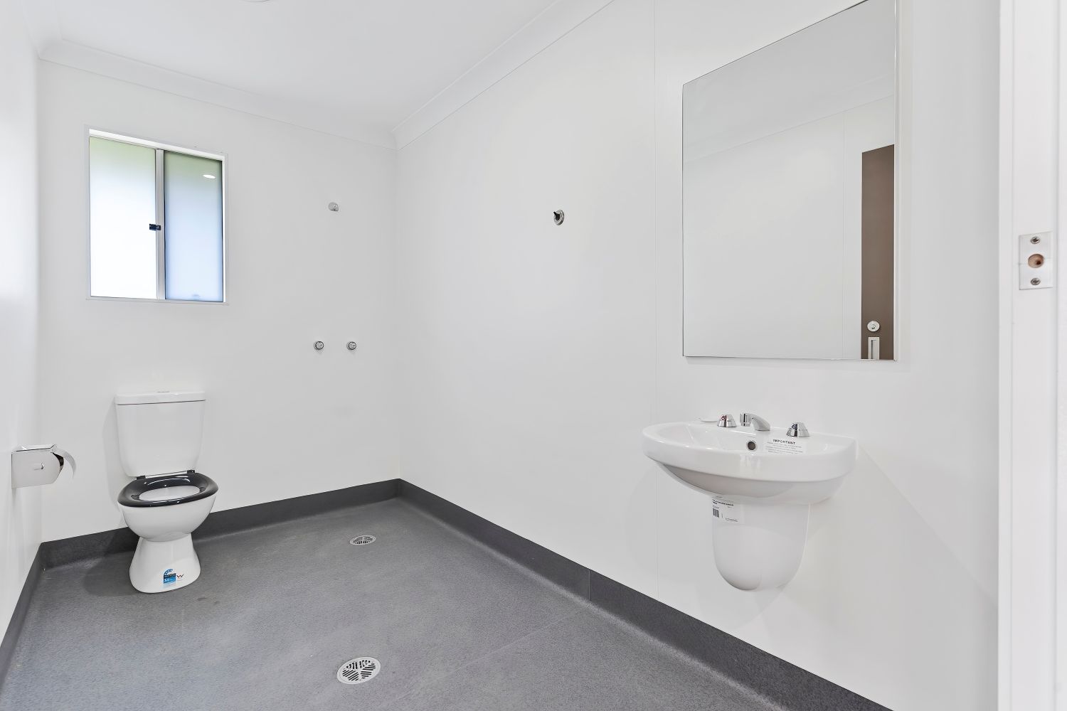 Urangan, Hervey Bay Qld - Robust Duplex (Villa Two) — Home image 20