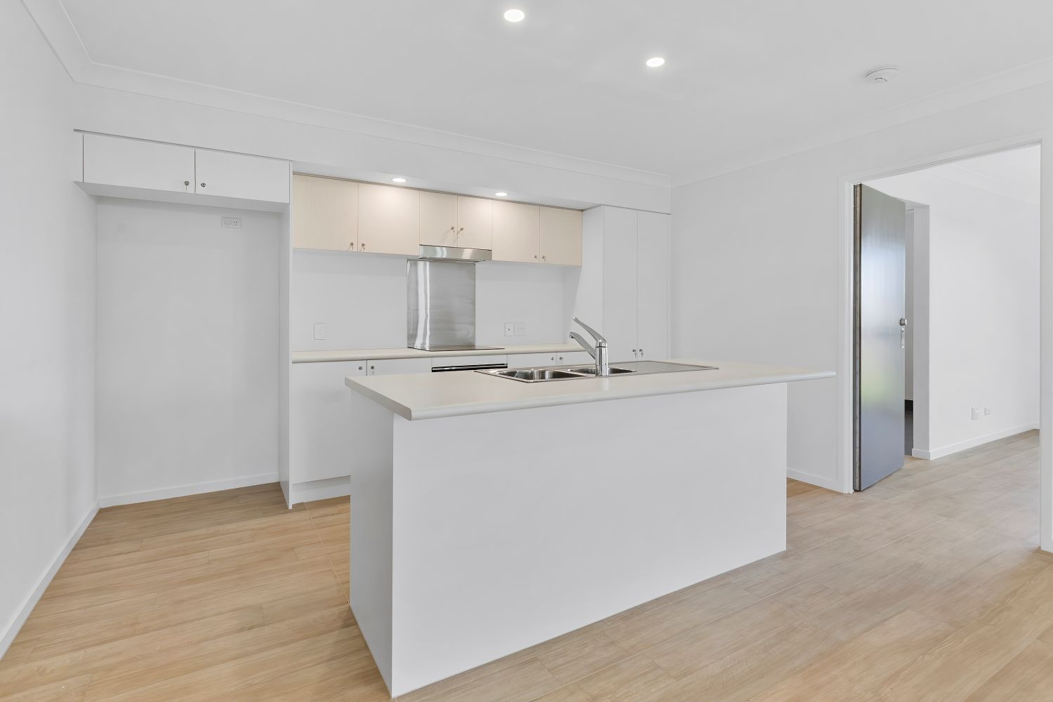 Urangan, Hervey Bay Qld - Robust Duplex (Villa Two) — Home image 24