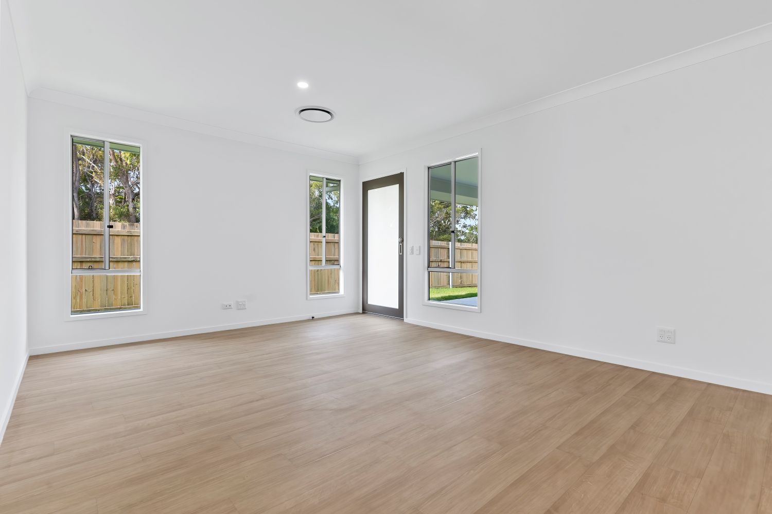 Urangan, Hervey Bay Qld - Robust Duplex (Villa Two) — Home image 32