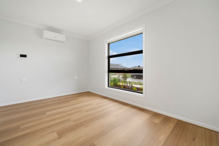 Spacious 3-Bedroom HPS Property - Jevon Street, Mambourin — Home image 10