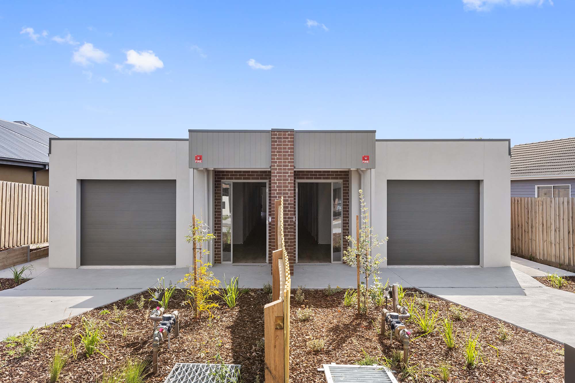 Coastal Living in Beautiful Carrum 2 Bed/2 Bath (+OOA) HPS in Carrum