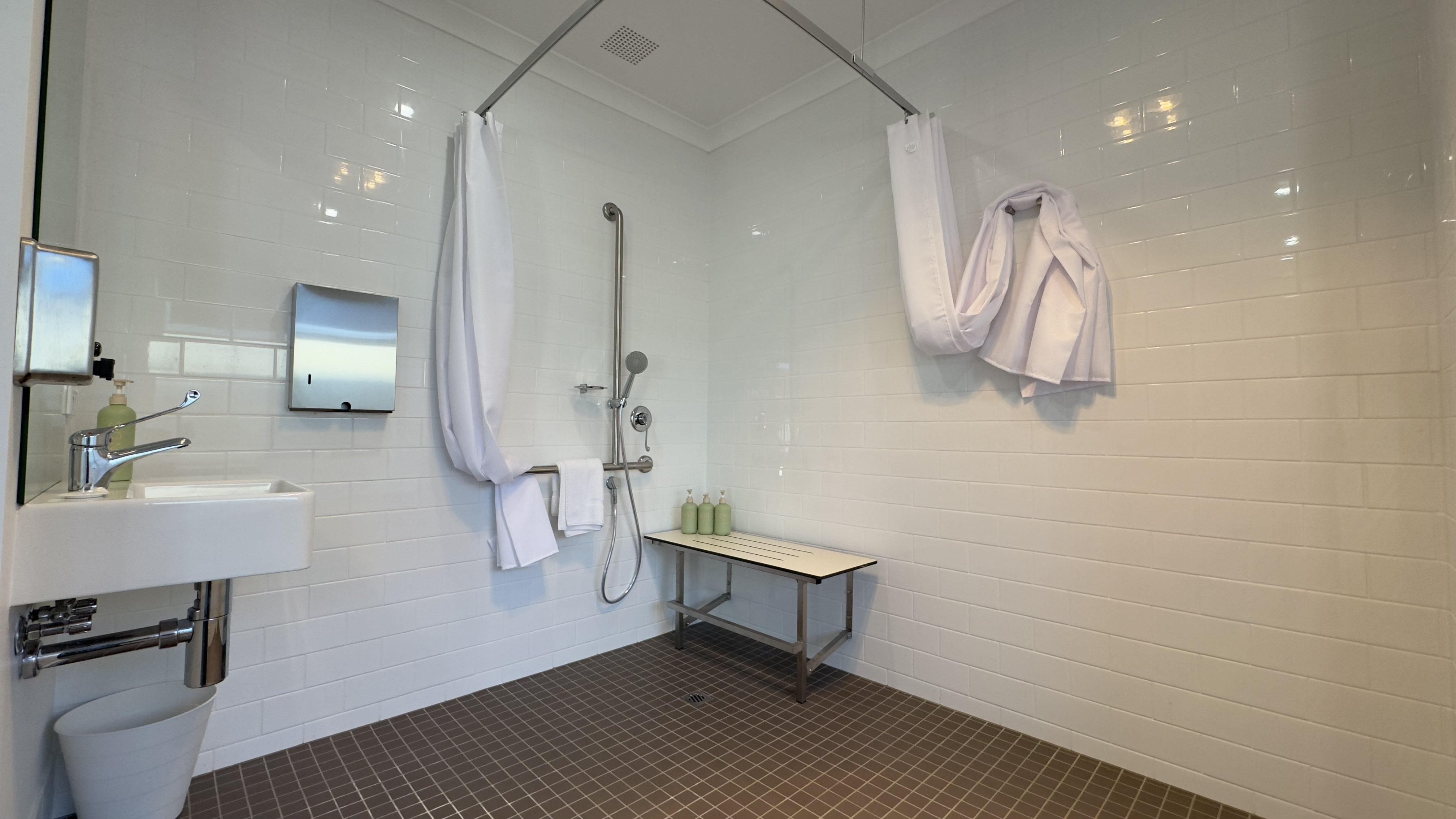 Fully Accessible SIL Home in Mandurah for STA/Respite, MTA, Longterm — Home image 5