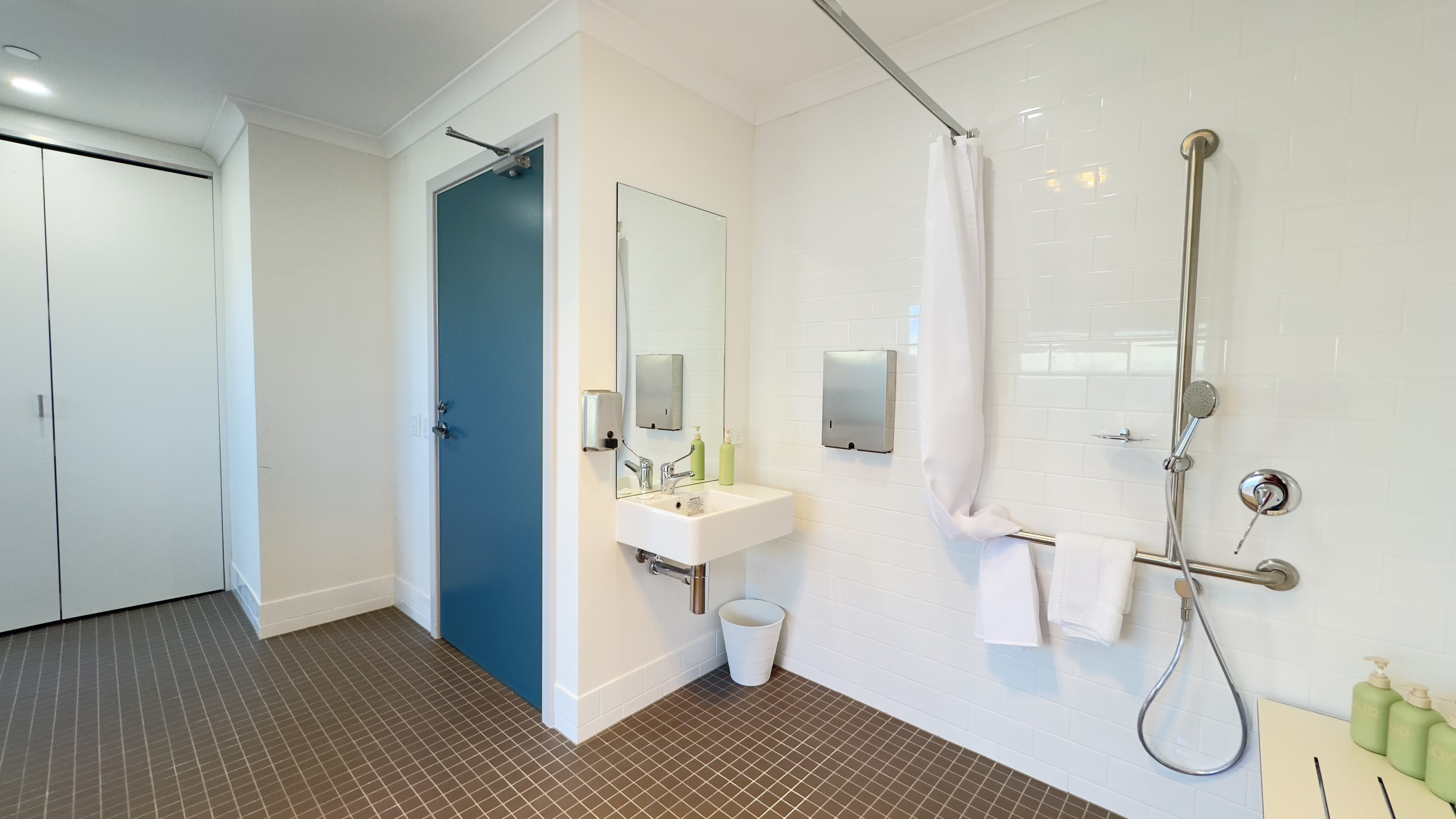 Fully Accessible SIL Home in Mandurah for STA/Respite, MTA, Longterm — Home image 9