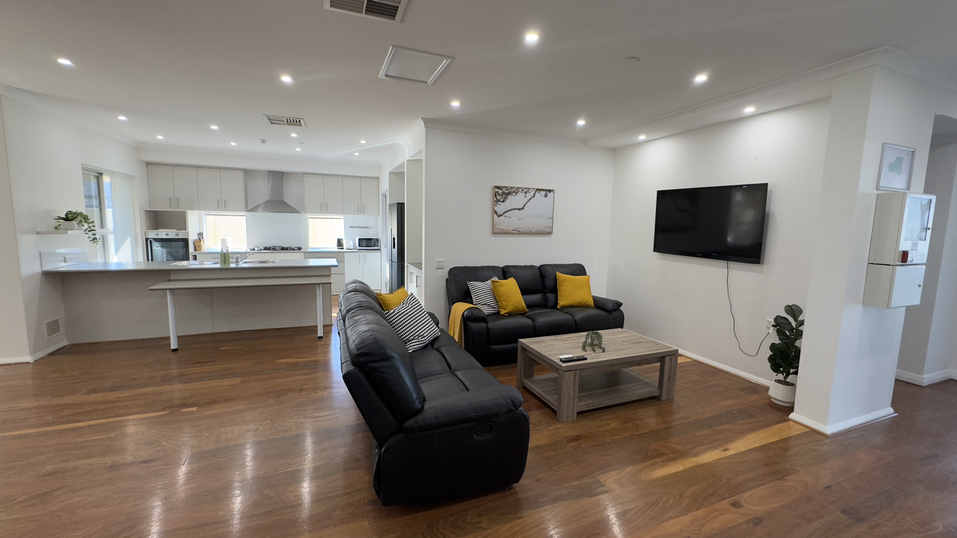 Fully Accessible SIL Home in Mandurah for STA/Respite, MTA, Longterm — Home image 15