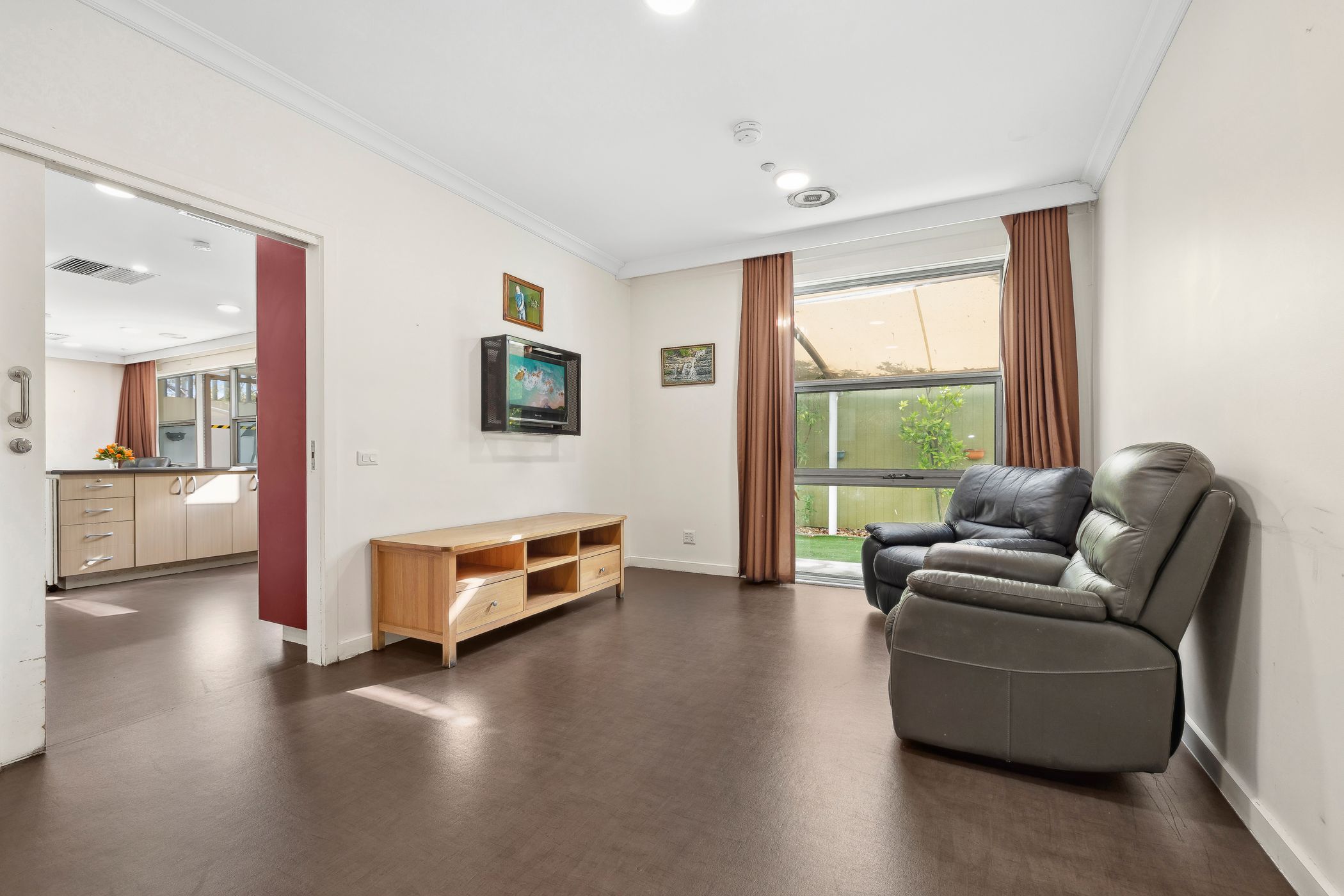 Delightfully welcoming HPS home located in Kew in Kew