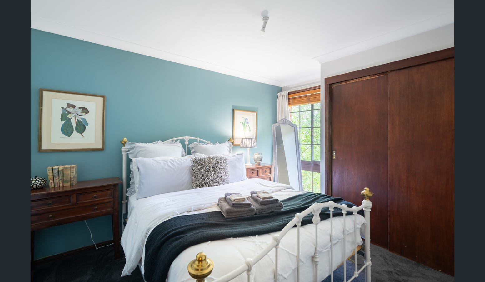 Charming Home  and Tranquil Outdoor Retreat SIL — Home image 3