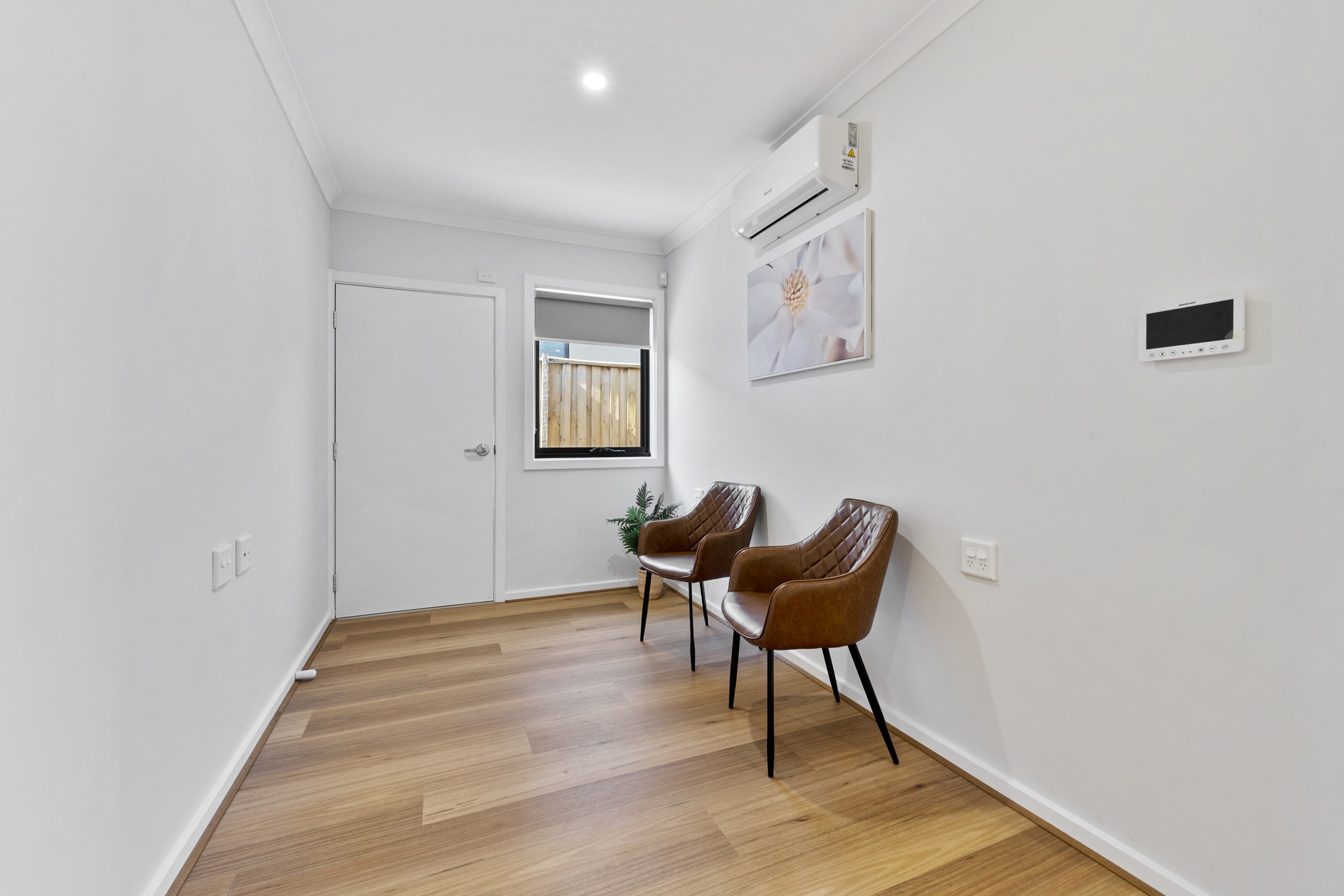 HPS, SDA Home Available in Clyde, Victoria - Ready to Move - In !!! — Home image 9