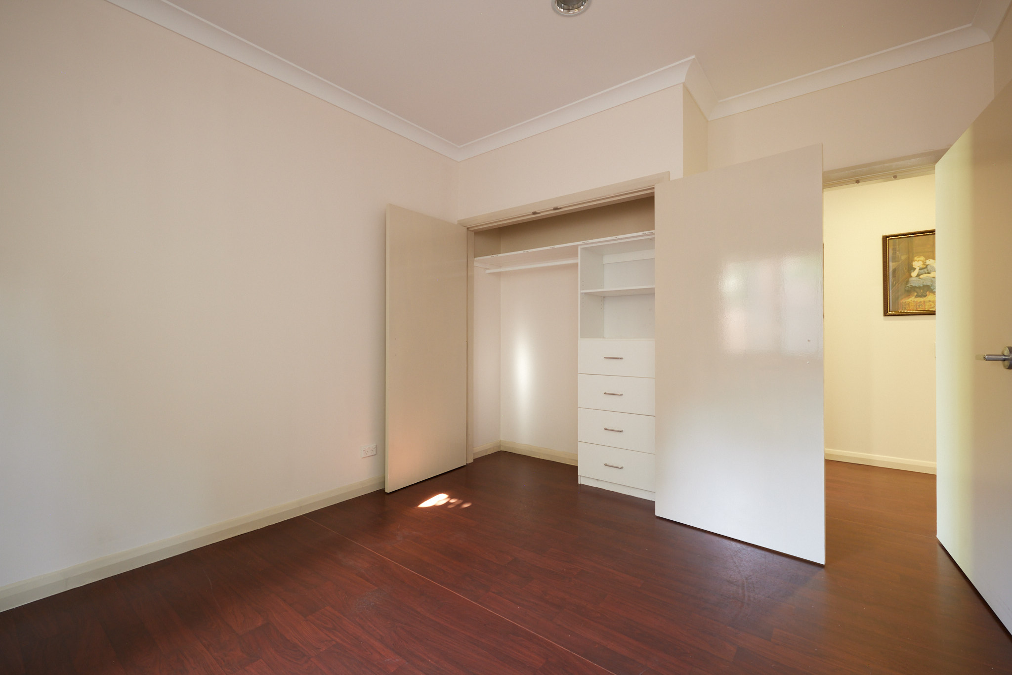 A Light-Filled Home in a Charming, Connected Country Town — Home image 3