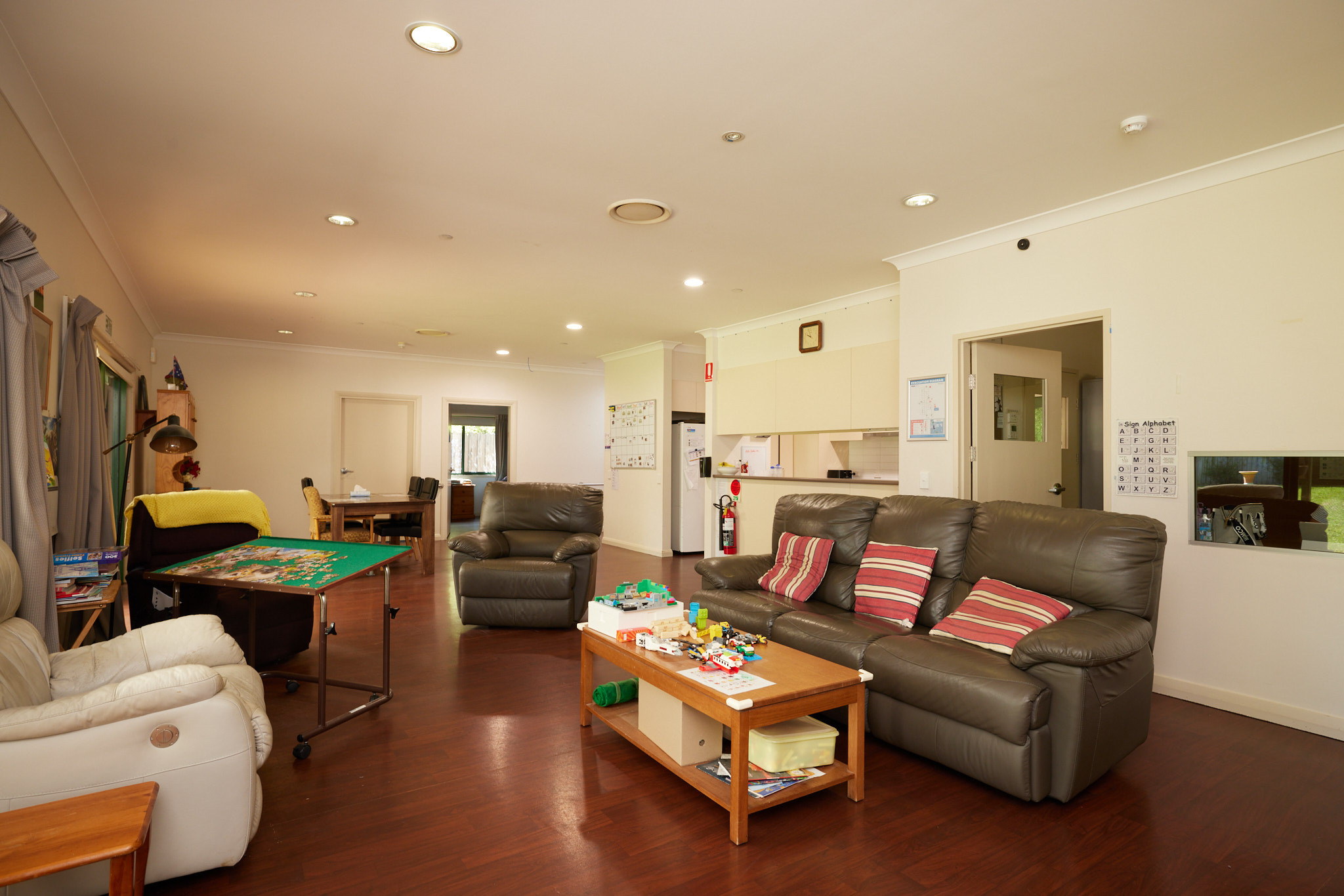 A Light-Filled Home in a Charming, Connected Country Town — Home image 6