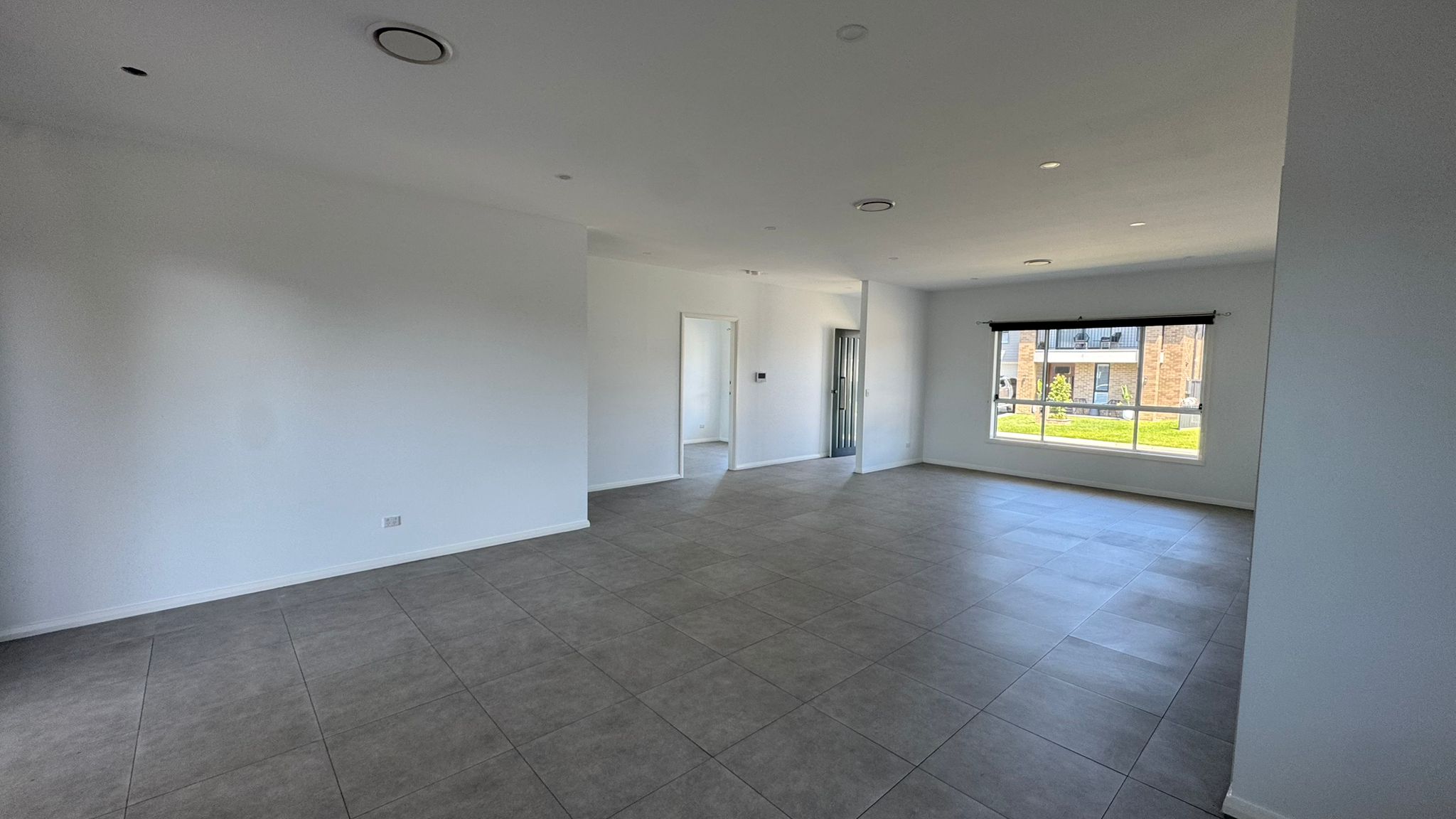 2 Bedroom ROBUST SDA in the heart of Windsor — Home image 4