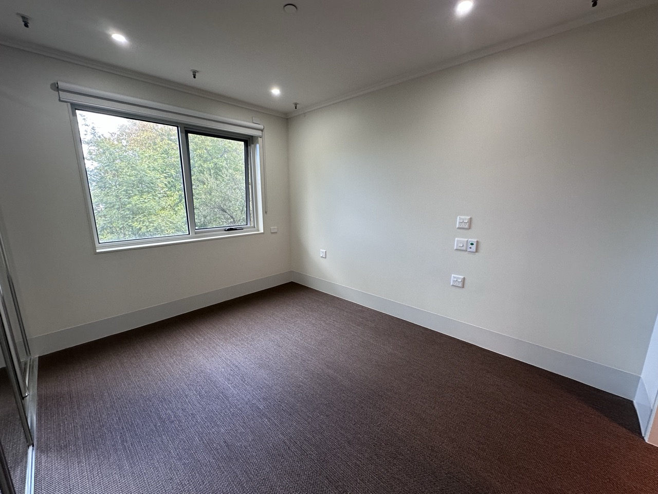 Single Resident Two Bedroom Apartment - SDA HPS / FA / IL & MTA available — Home image 4