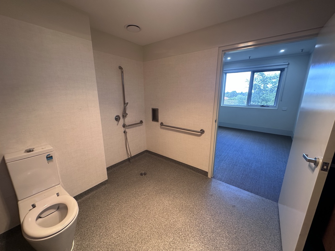 Single Resident Two Bedroom Apartment - SDA HPS / FA / IL & MTA available — Home image 6