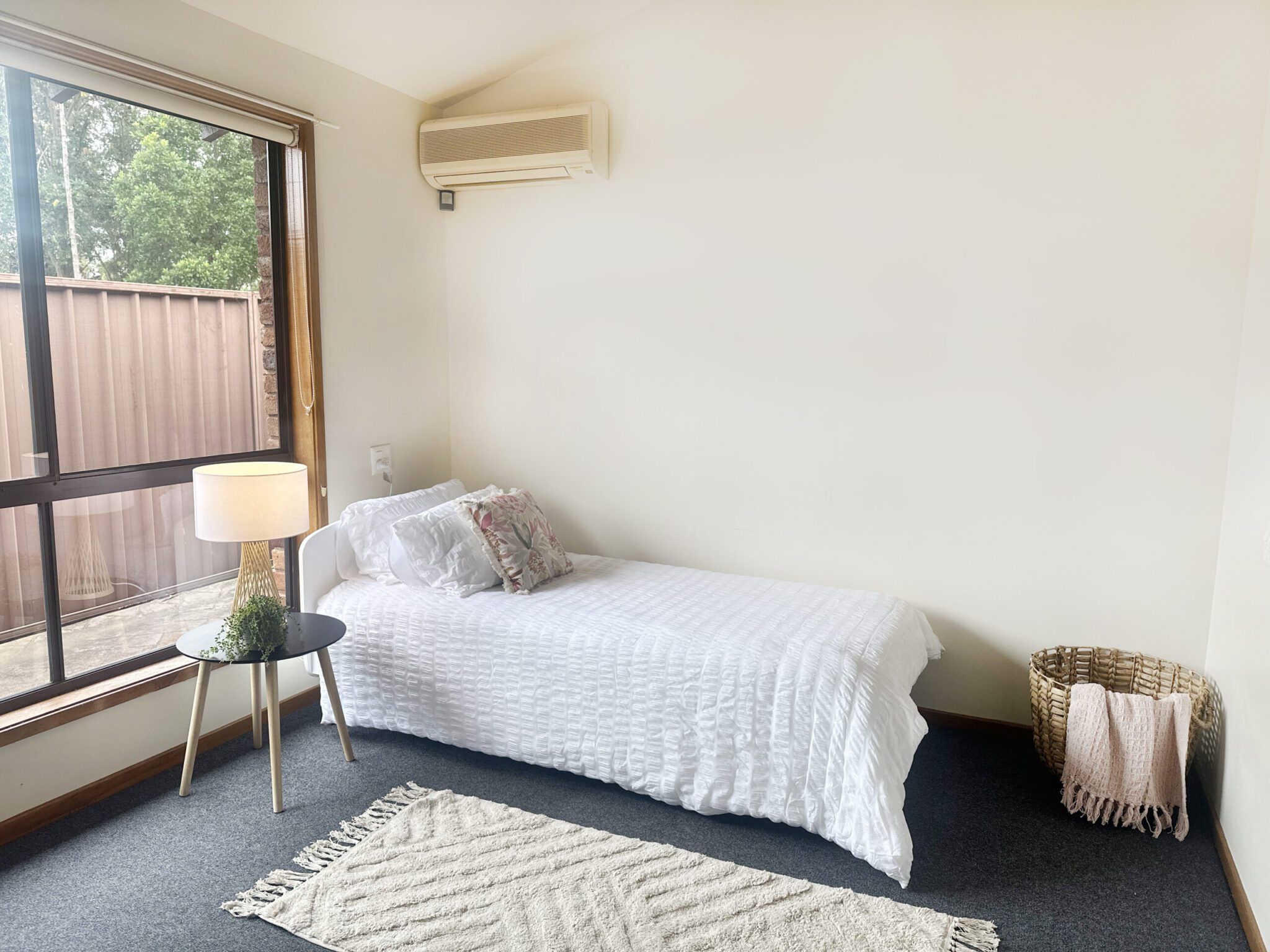 Modern light filled home — Home image 5