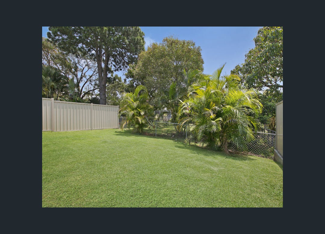 Sunny, light 4 bedroom house on the bayside — Home image 9