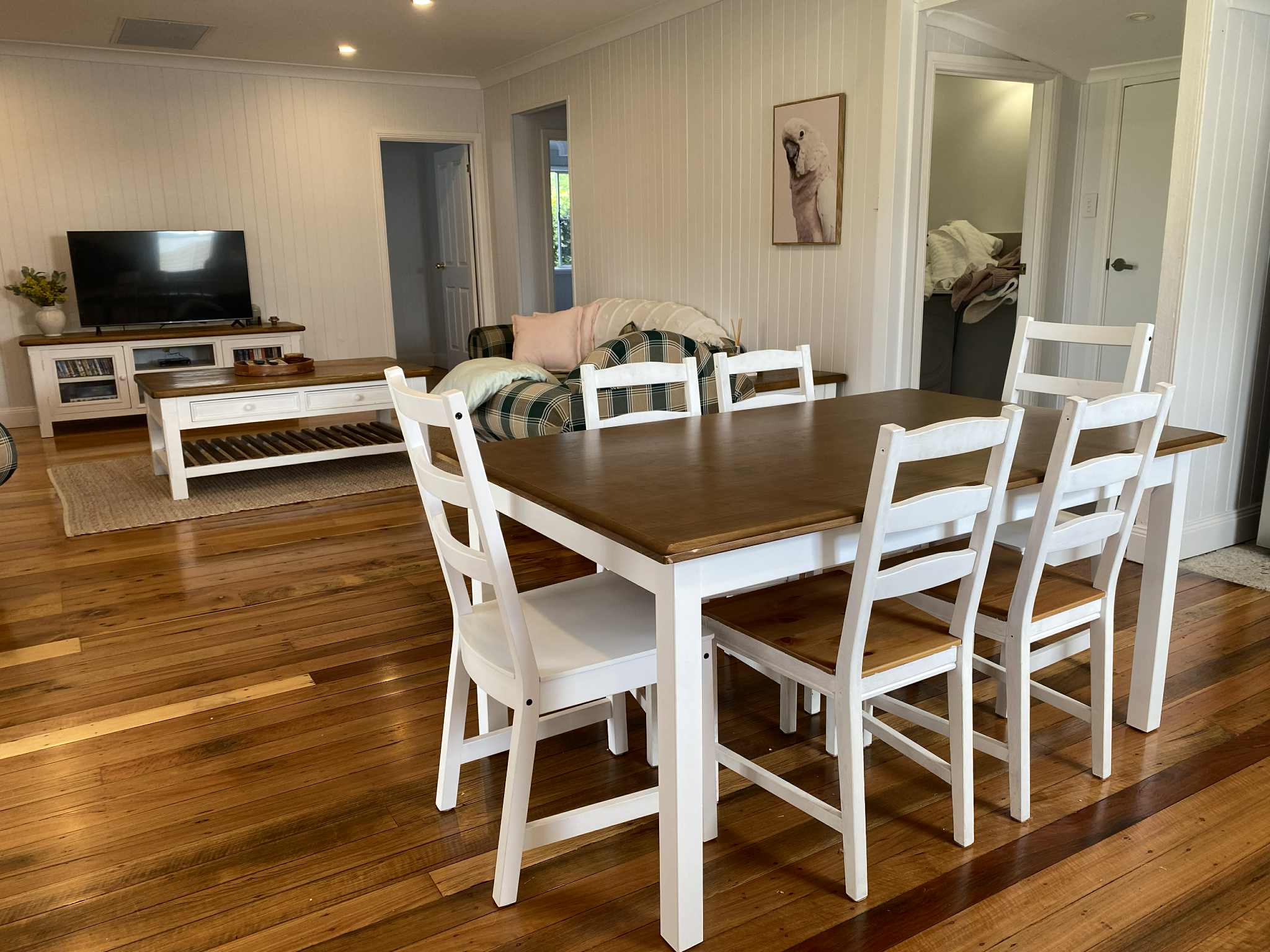 Dream Home Awaits: Fully Renovated & Peaceful SIL in Centenary Heights – 1:3 — Home image 3
