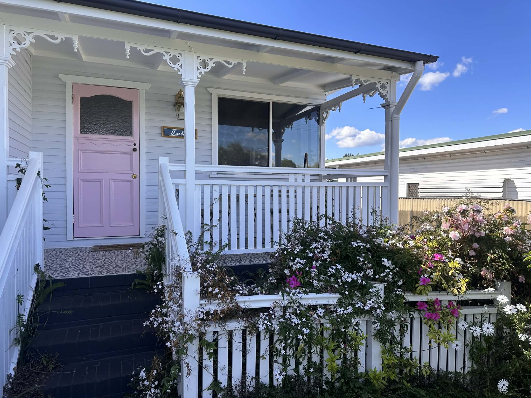 Dream Home Awaits: Fully Renovated & Peaceful SIL in Centenary Heights – 1:3 — Home image 5
