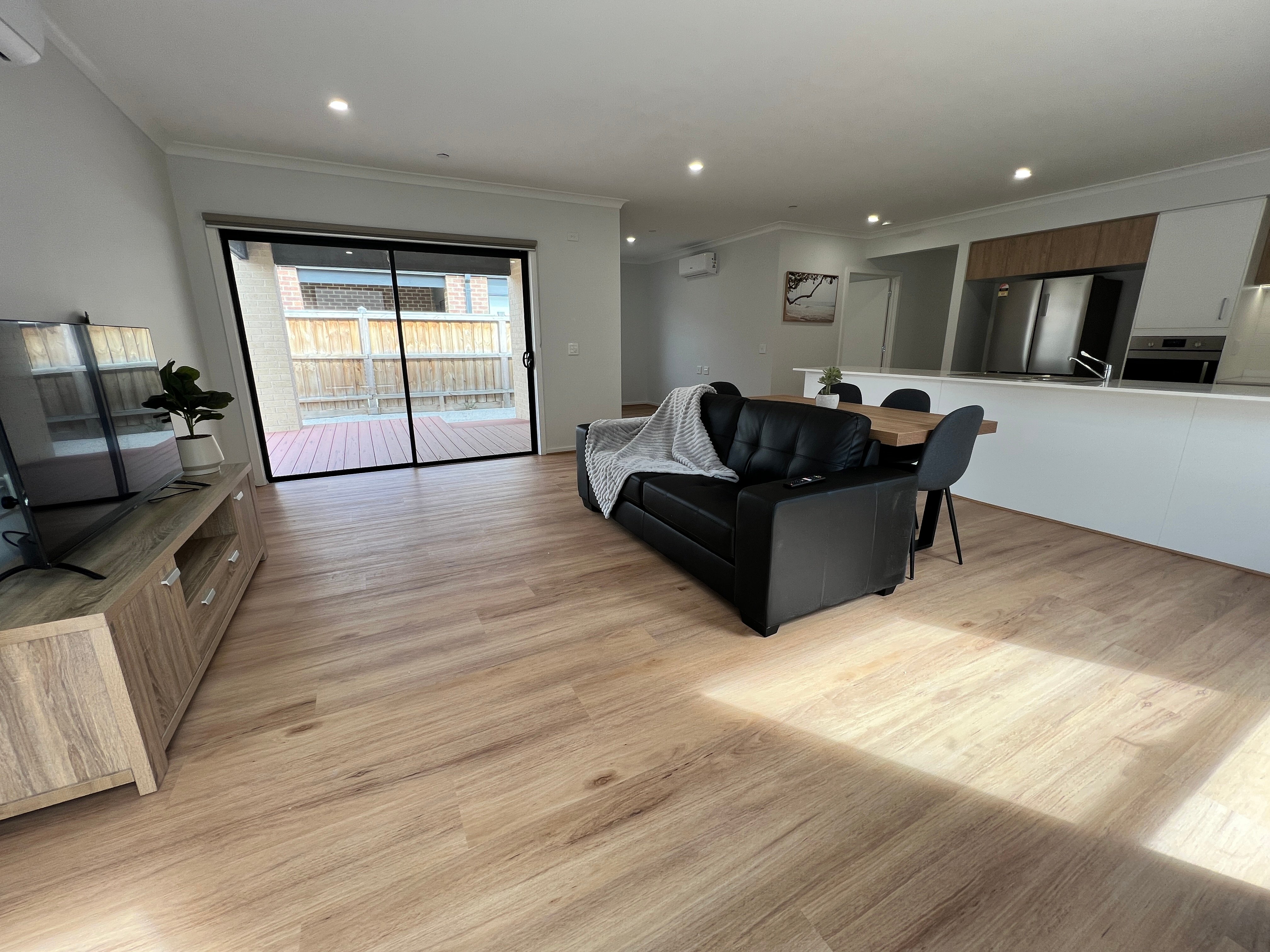 Spacious & Accessible 2+OOA HPS SDA Living in Beveridge — Home image 5
