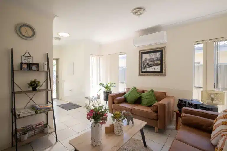 Modern & Welcoming Home in Bass Hill — Home image 5