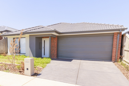 BRAND NEW IMPROVED LIVEABILITY HOME, 3 RESIDENTS WITH OOA in Fraser Rise