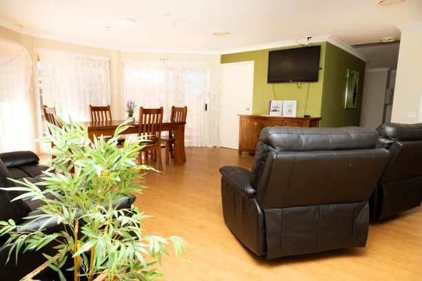 Griffith: Open plan house in prime location. — Home image 2