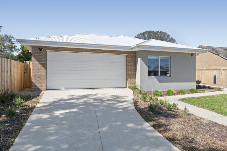 Dandenong (Fifth Avenue) in Dandenong