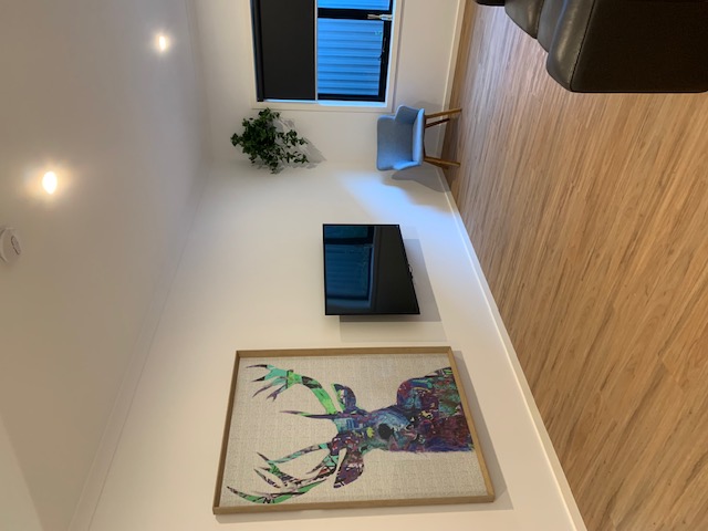Lovely housemates looking for a new lady to join them - 3 bedroom SDA — Home image 3
