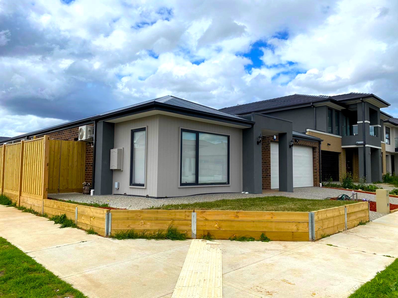 Brand New 3-Bedroom Stunner in Truganina – Walk to Shops, Live in Style! — Home image 2