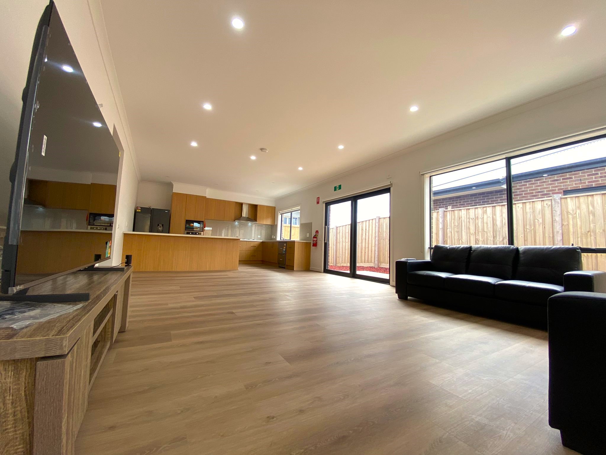 Brand New 3-Bedroom Stunner in Truganina – Walk to Shops, Live in Style! — Home image 4