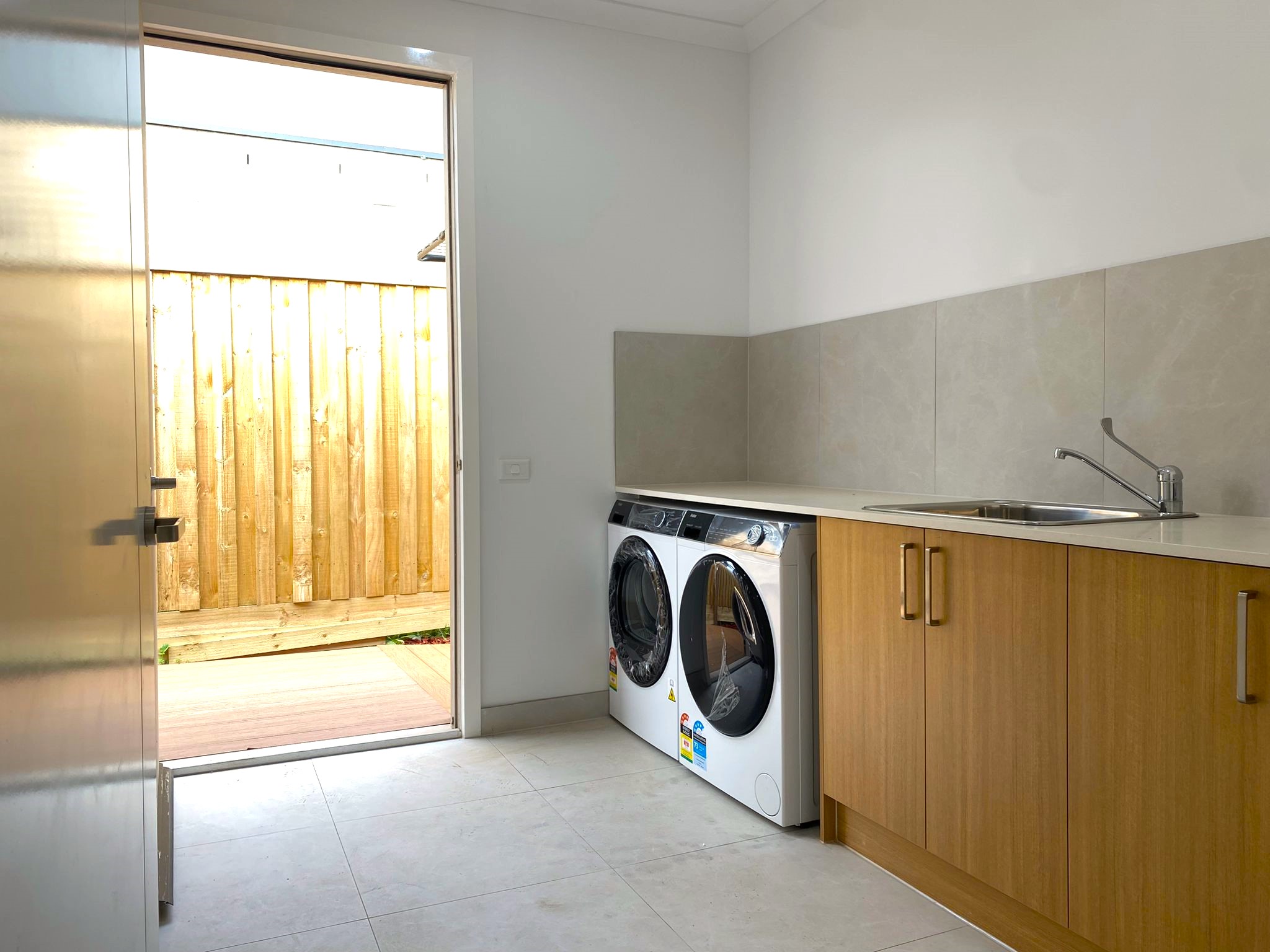 Brand New 3-Bedroom Stunner in Truganina – Walk to Shops, Live in Style! — Home image 9