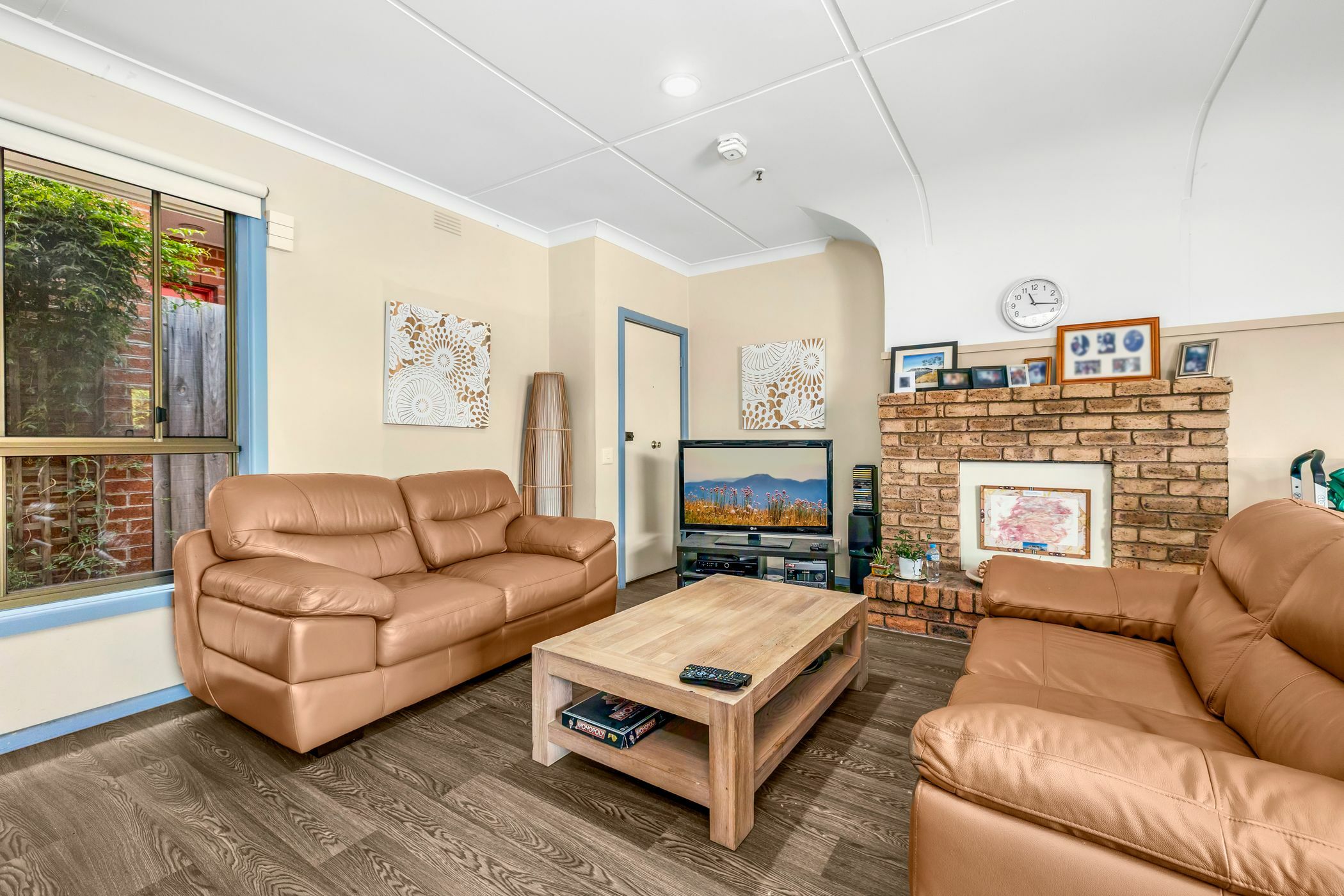 A fantastic location close to station, cafe and shops. in McKinnon