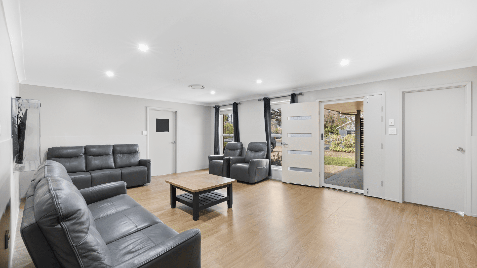 Hornsby Heights – shared 5-bedroom all male home — Home image 7
