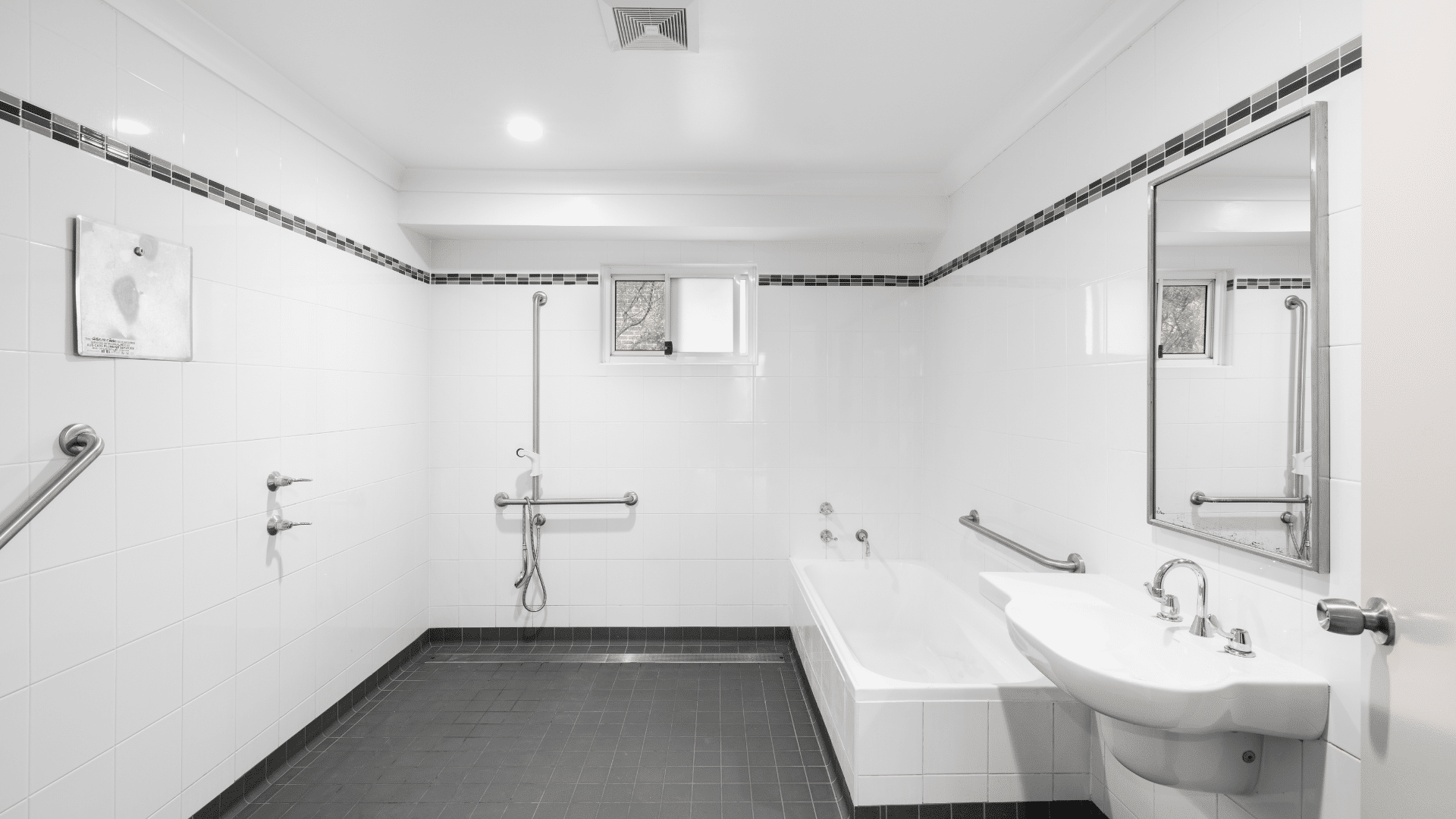 Hornsby Heights – shared 5-bedroom all male home — Home image 8