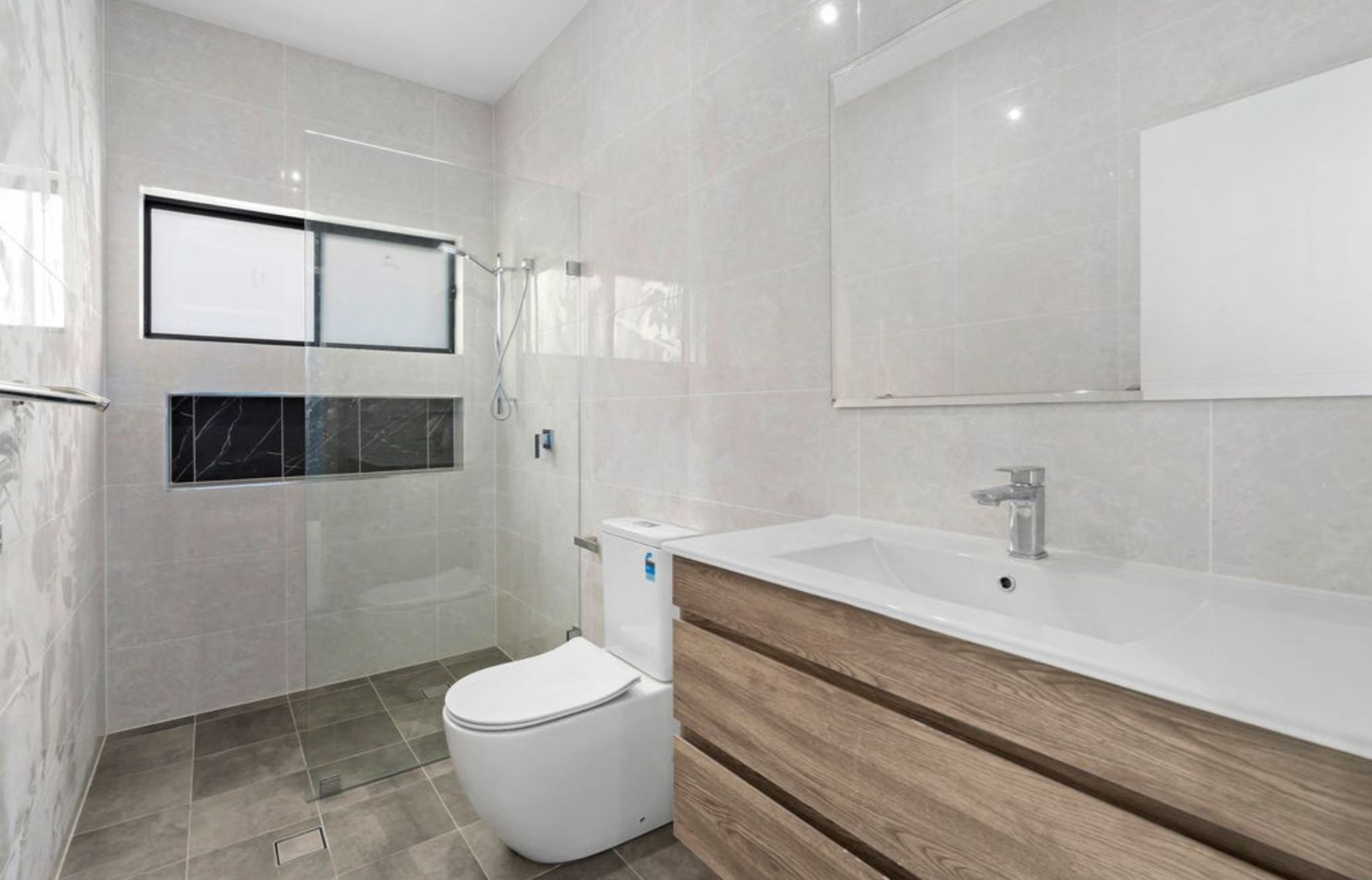 Spacious home with community living - Cambridge Park! — Home image 6