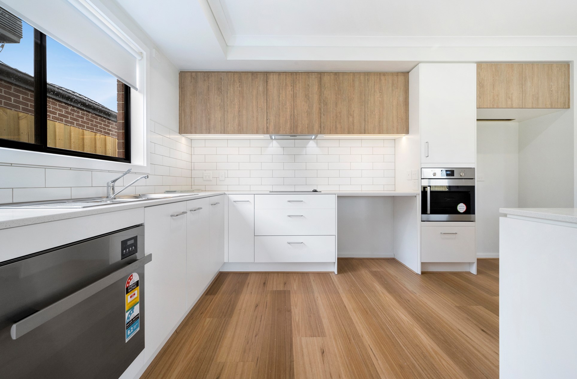 Spacious & Luxurious 3 - Brand New & Perfectly Located! — Home image 4