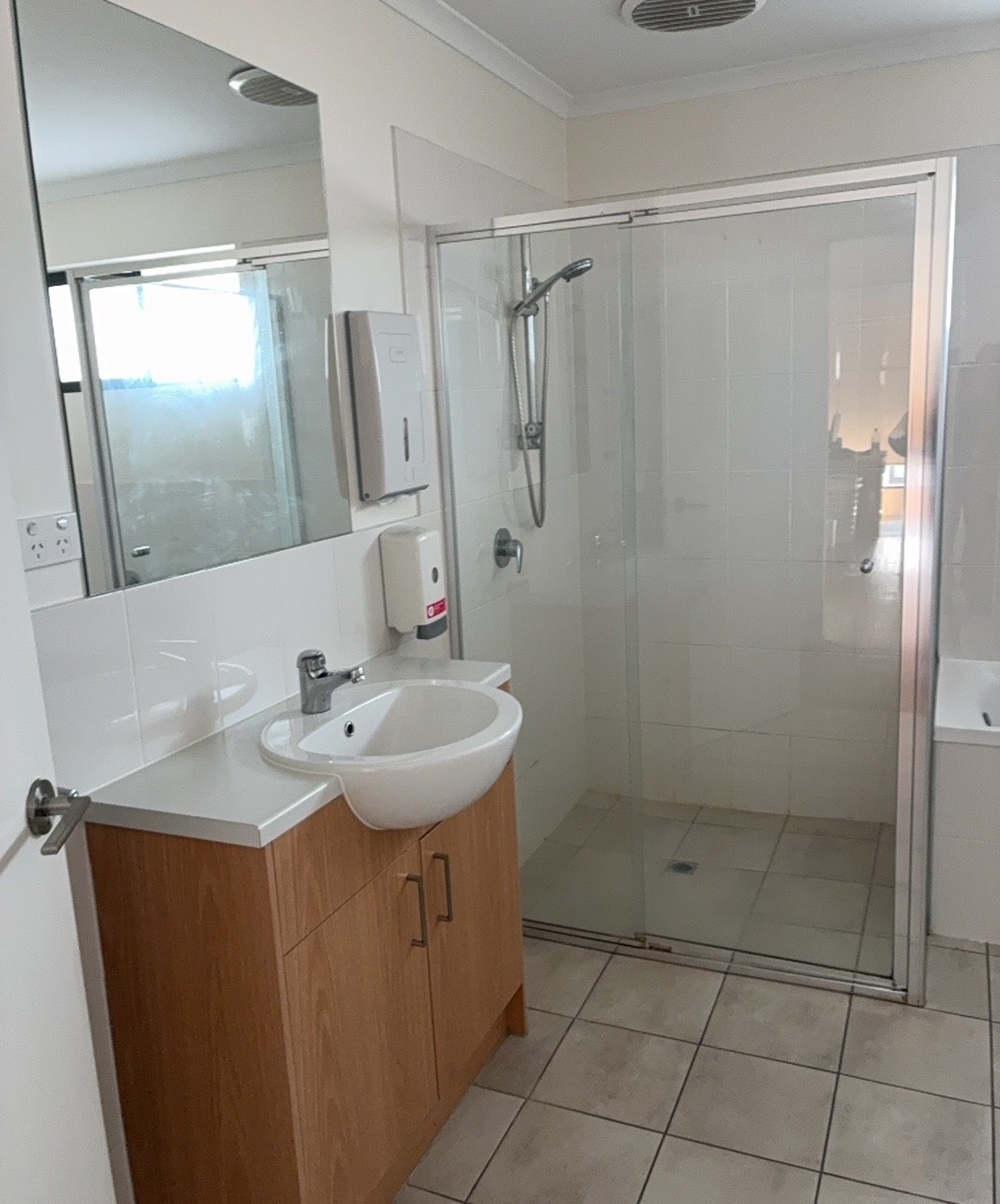 A unique opportunity to live in a thoughtfully designed, comfortable and fully furnished SIL house. — Home image 4