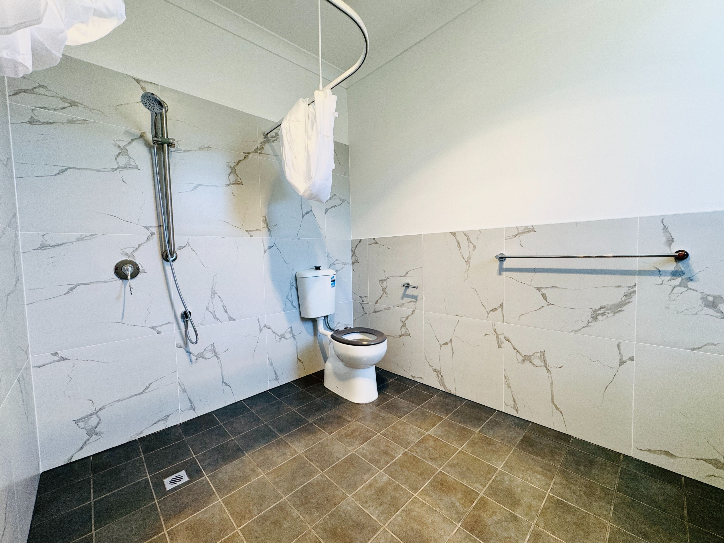 IMMACULATE SDA Home - 2 bedrooms Available with OOA--Port Adelaide — Home image 8
