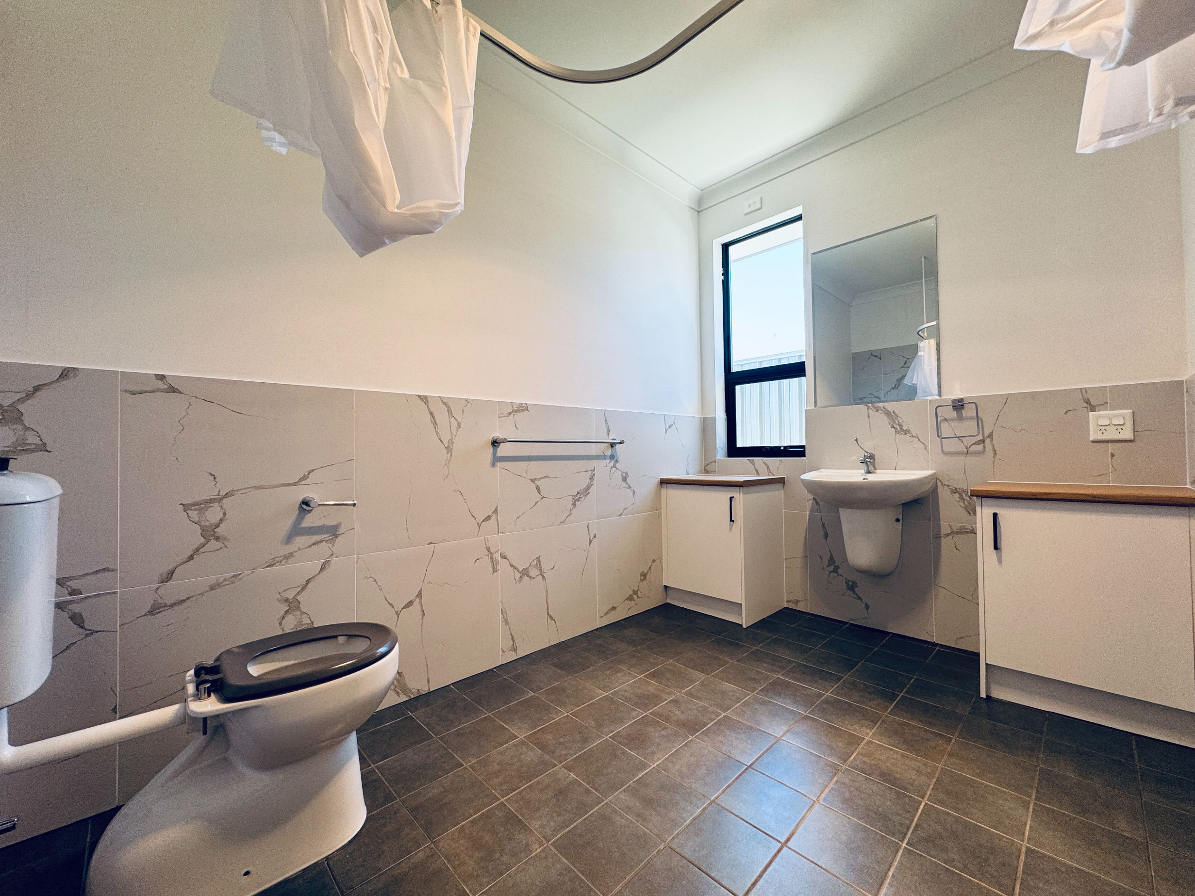 IMMACULATE SDA Home - 2 bedrooms Available with OOA--Port Adelaide — Home image 9