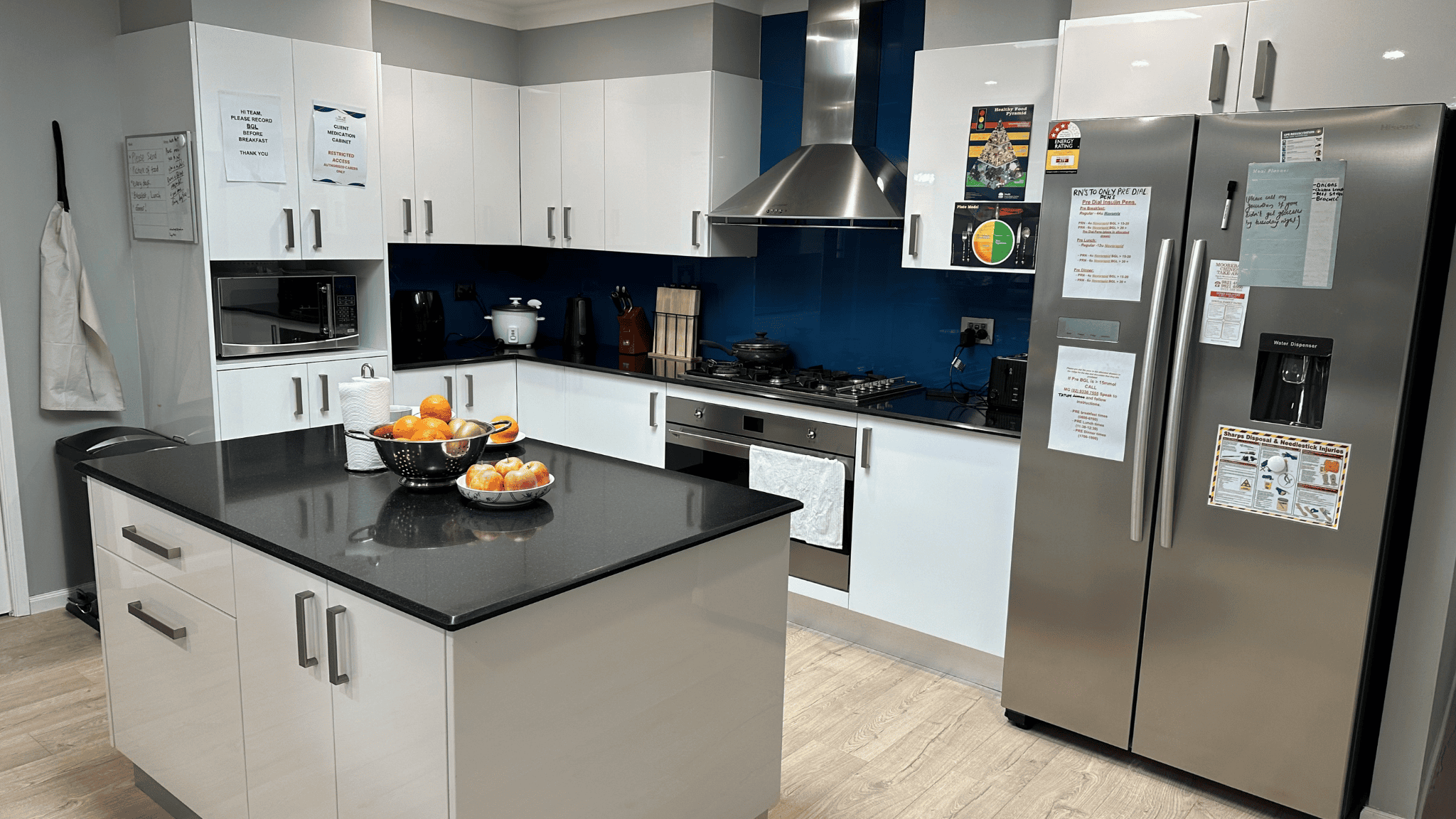 Comfortable 3 bedroom property in Moorebank — Home image 8