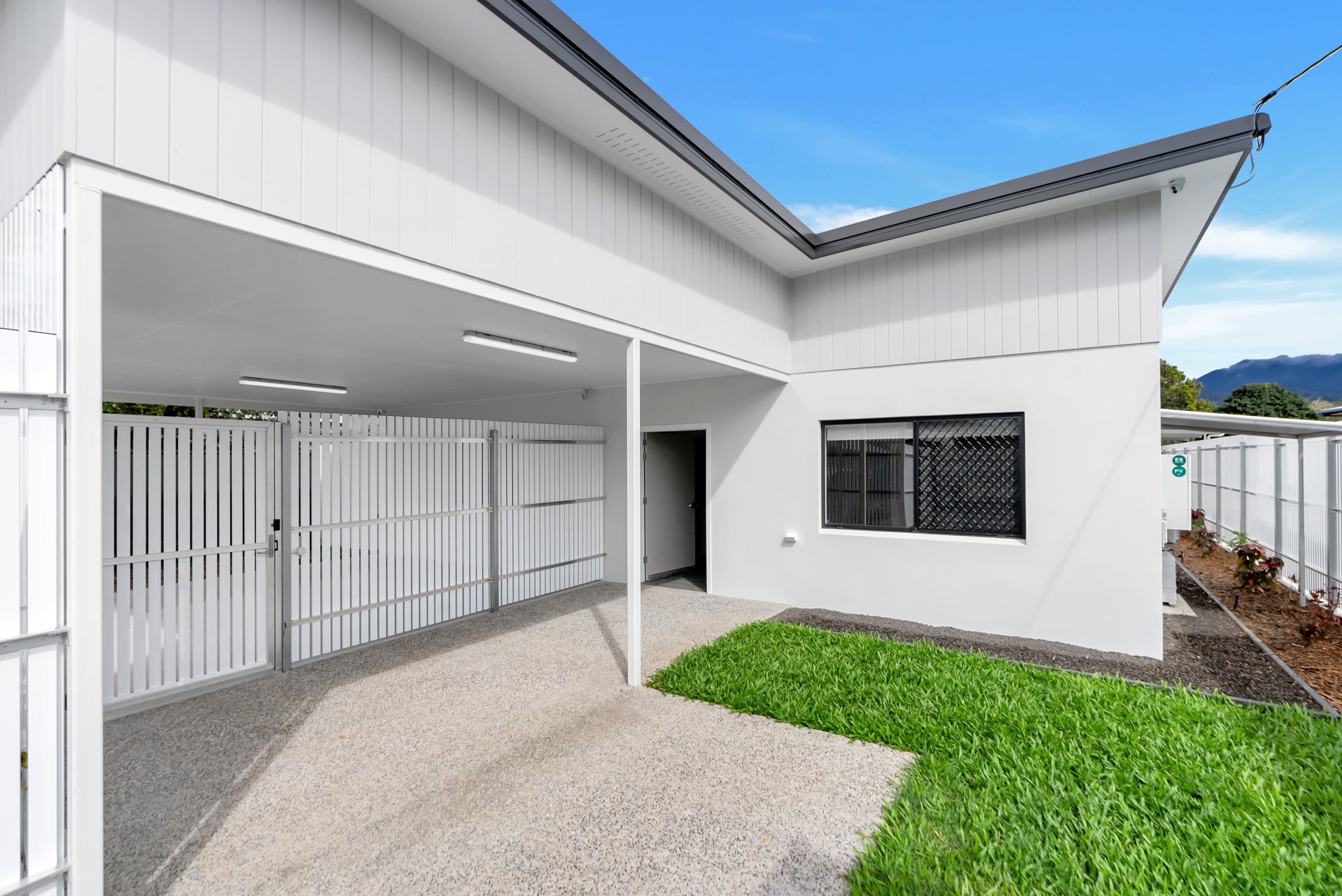 Mossman SDA – close to everything! — Home image 9