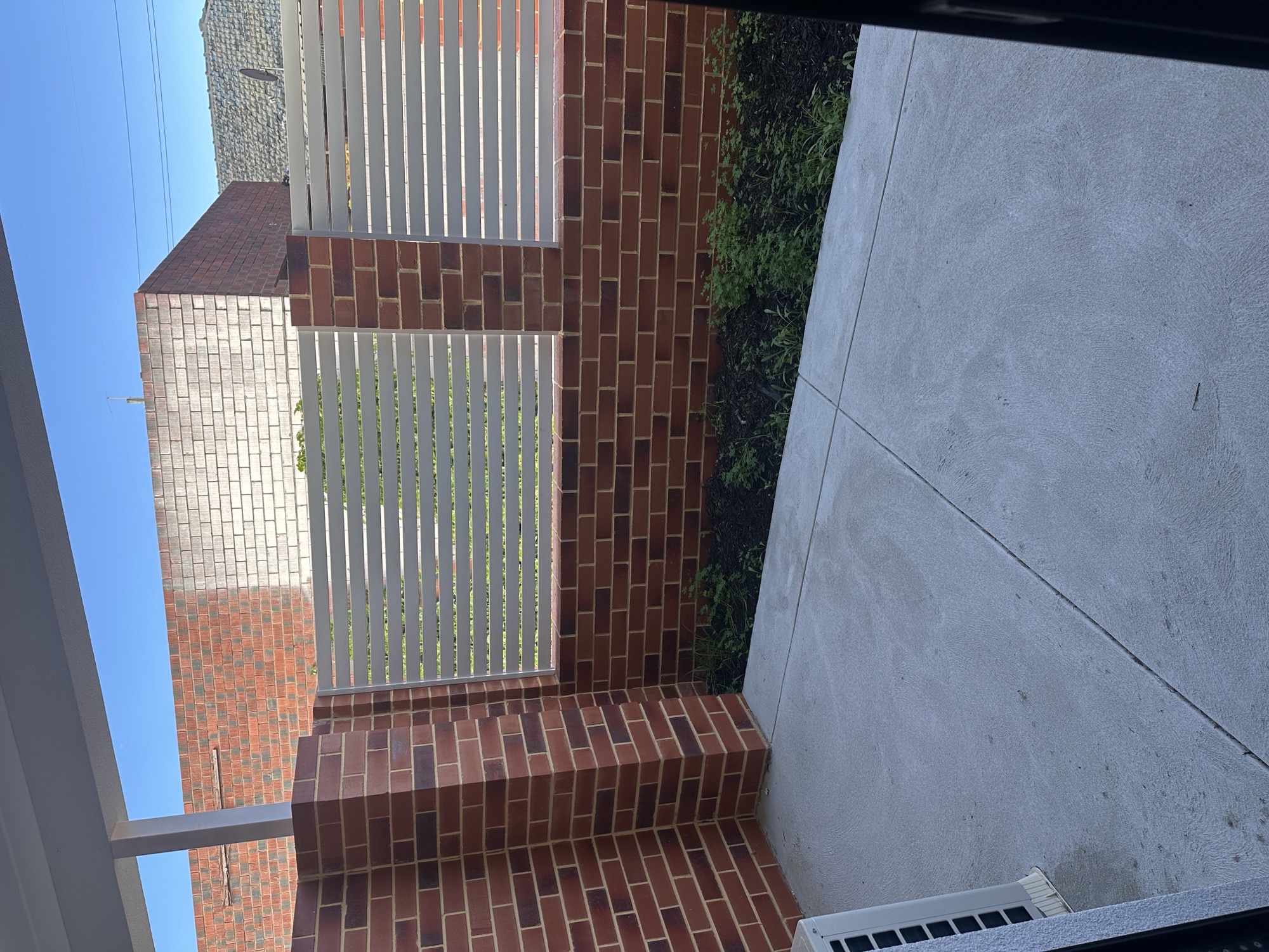 2 vacancies - Daly St, Belmont — Home image 2