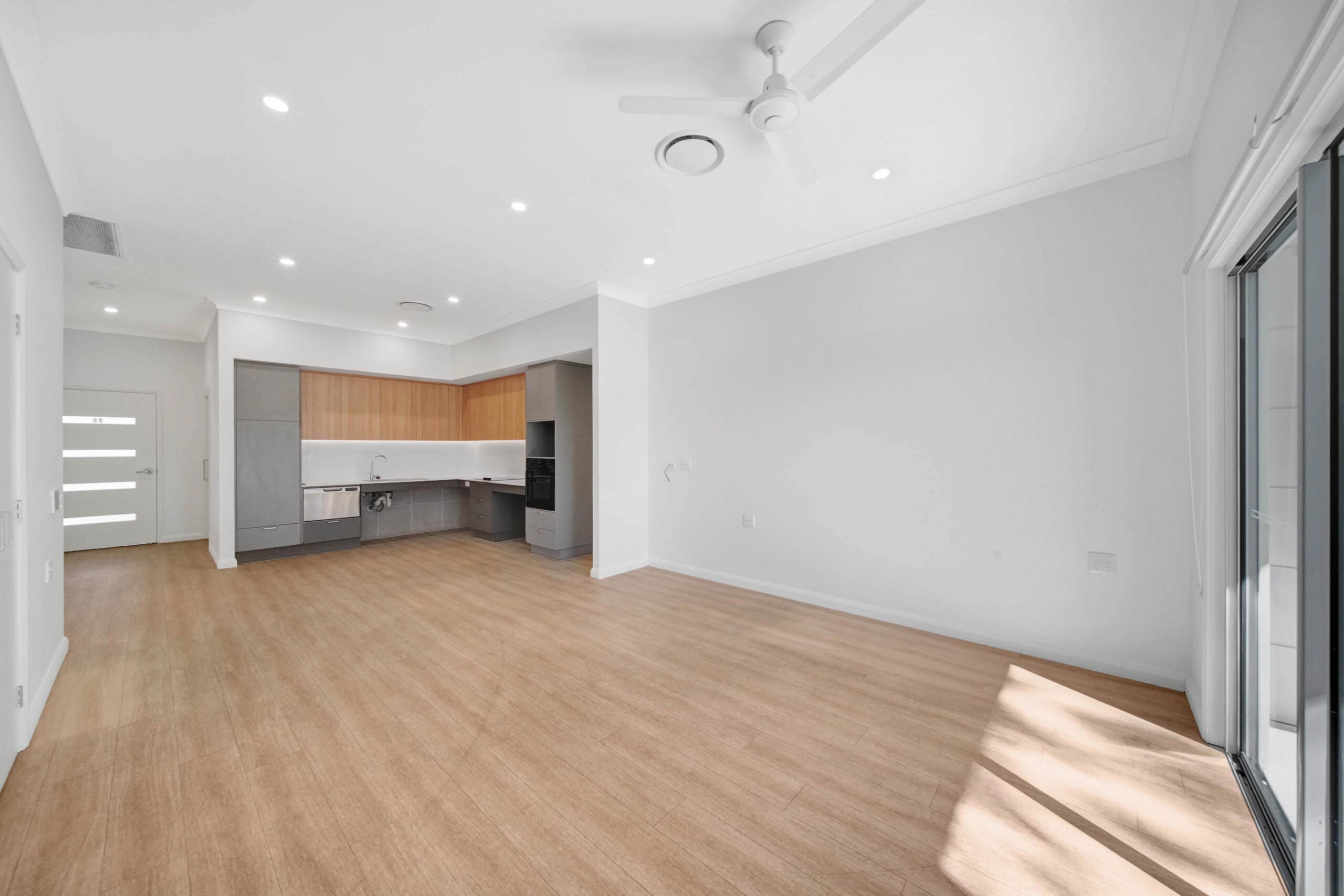 21/8 Hazelnut Court, Loganlea QLD 4131 — Home image 6