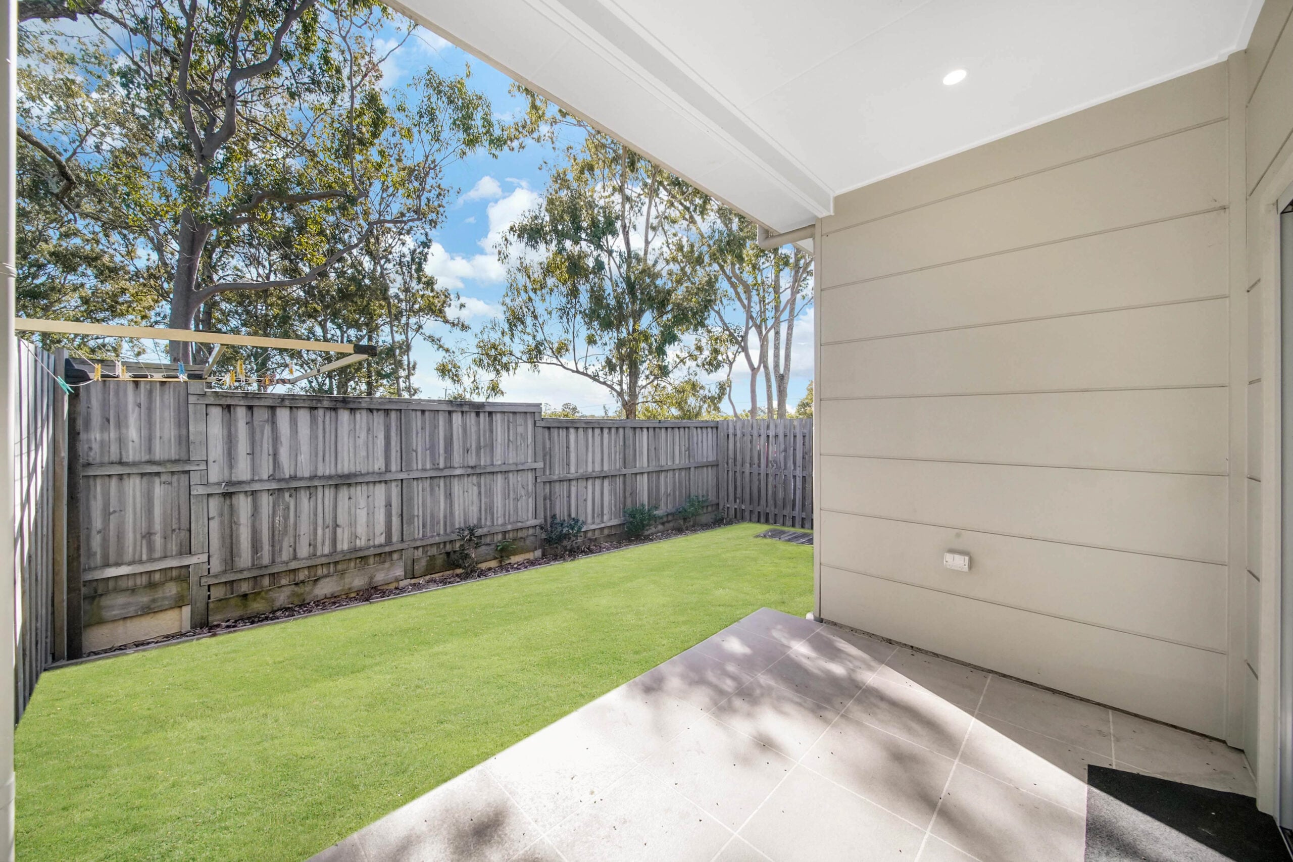 21/8 Hazelnut Court, Loganlea QLD 4131 — Home image 7