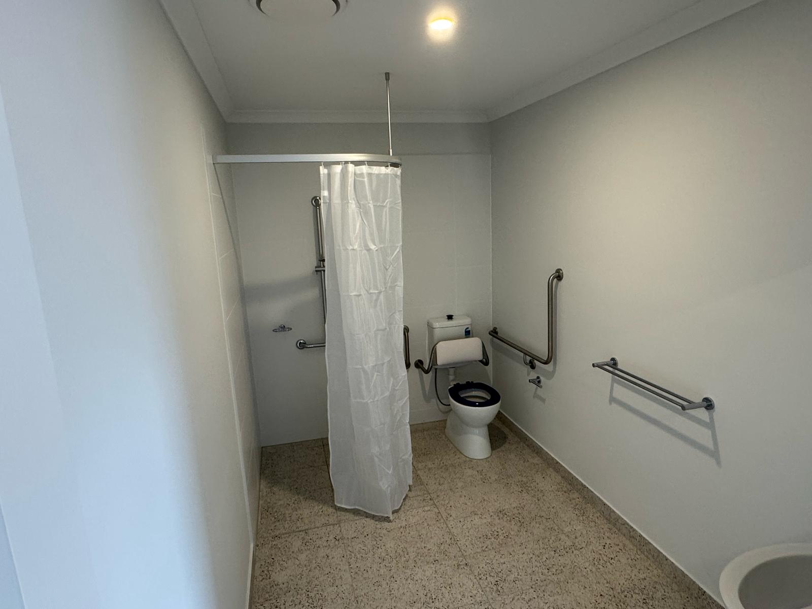 HPS SDA 3 BEDROOM HOUSE AVAILABLE IN ST. ALBANS — Home image 5