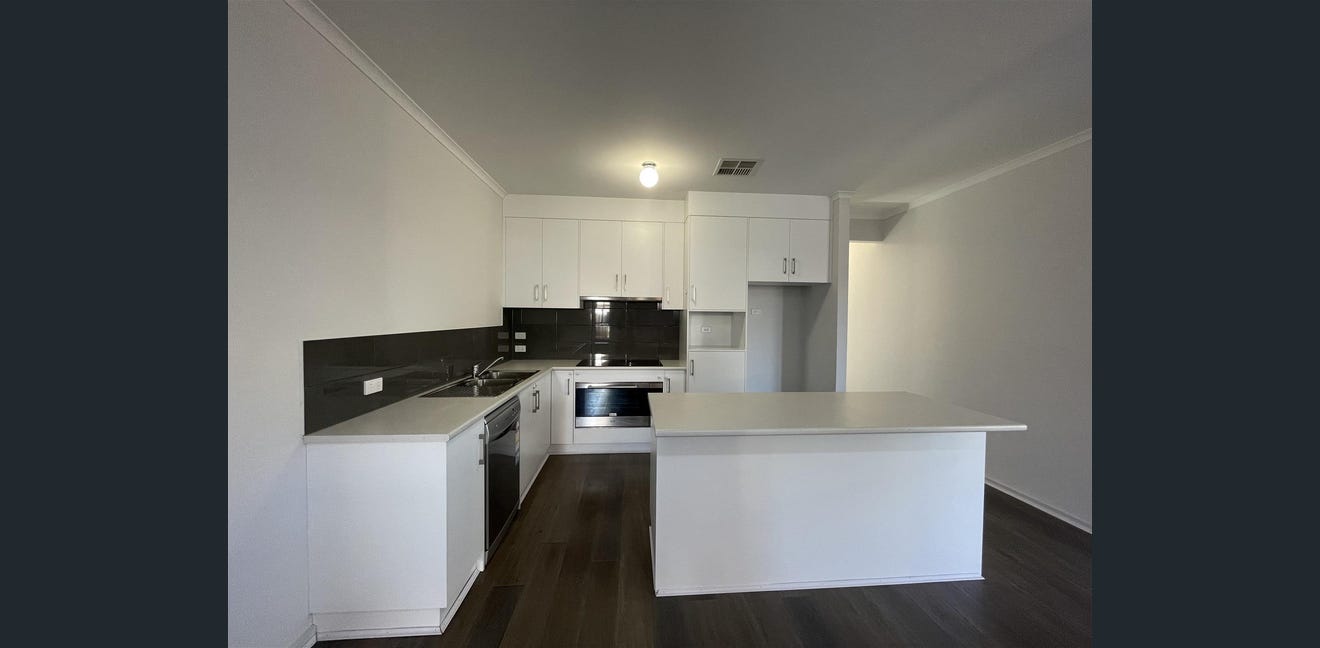 House in Sturt with 18 year old female housmate! — Home image 2