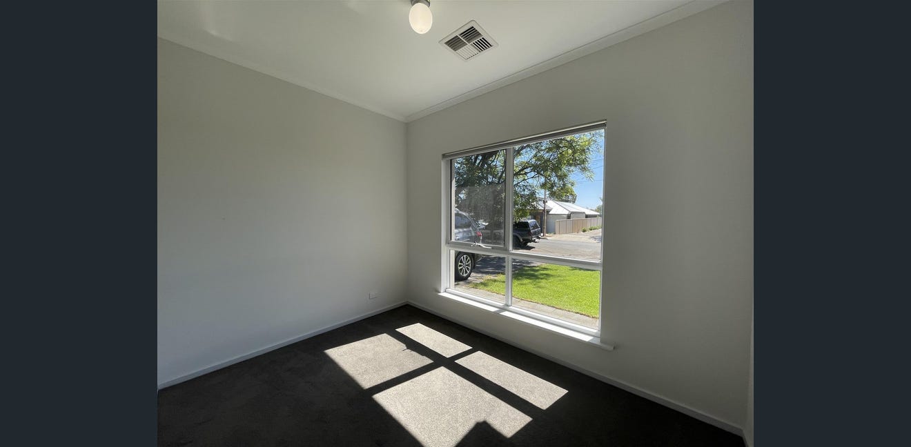 House in Sturt with 18 year old female housmate! — Home image 9