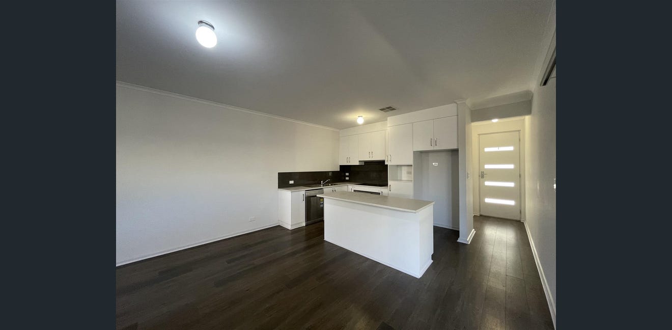 House in Sturt with 18 year old female housmate! — Home image 14