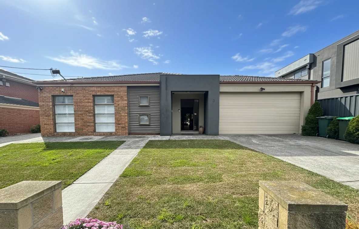 Charming SIL Home in Bentleigh VIC -MTA Available! — Floorplan 1