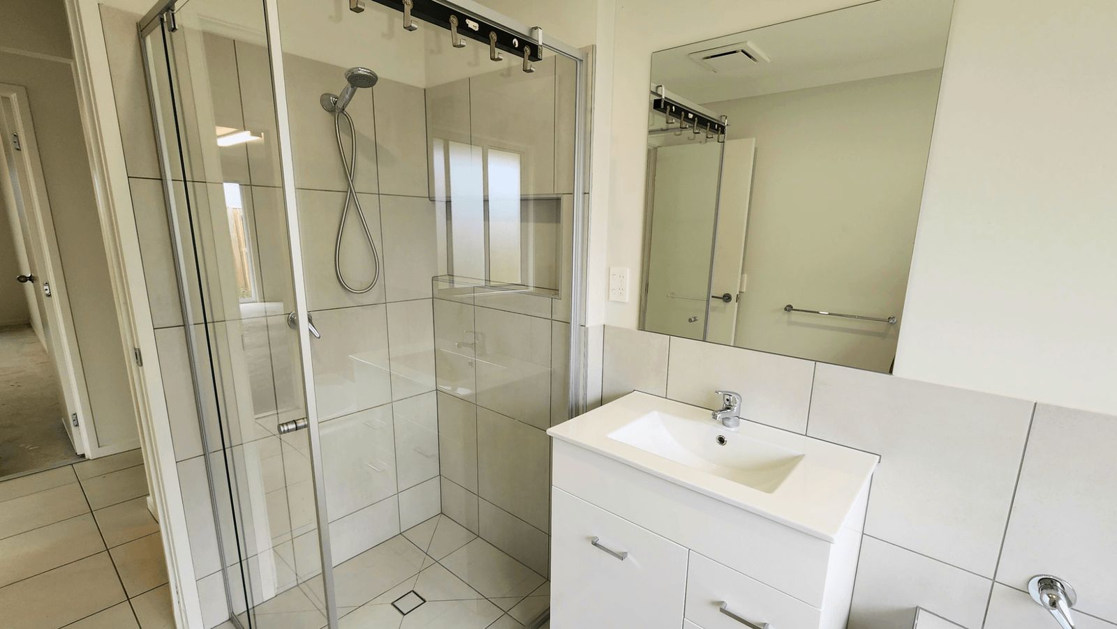 ROSEWOOD - SIL,MTA, STA — Home image 6