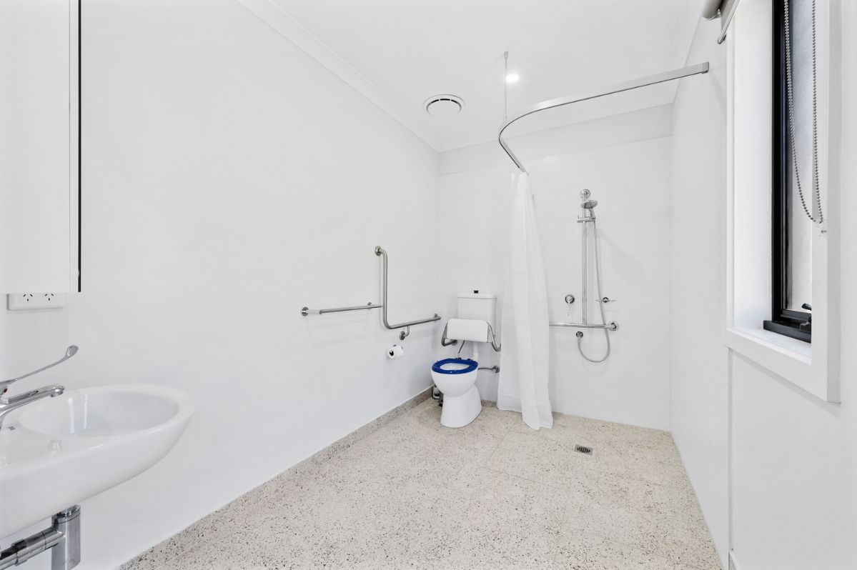 Modern 3-Bedroom HPS - Butterfly Drive, Clyde North VIC — Home image 8