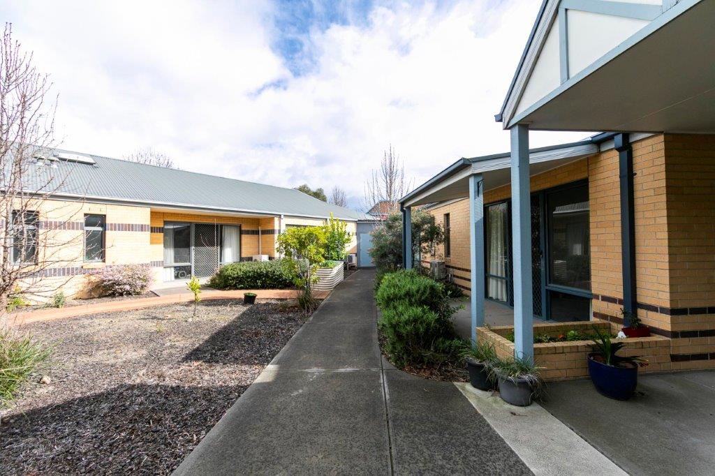 Seeking male resident in High Physical Support house in Thornbury — Home image 7